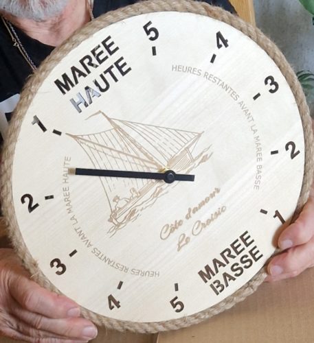 Horloge des marées "effet mer" à personnaliser - gravure sur bois photo review